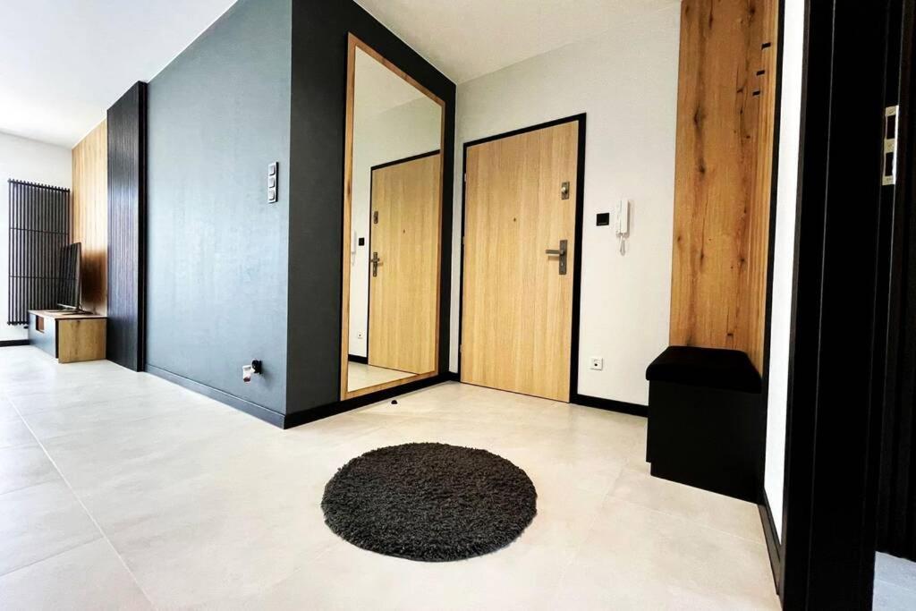 Apartament Twierdza Z Widokiem Na Jezioro Ostroda Luaran gambar