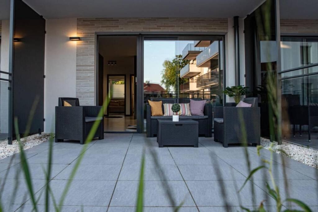 Apartament Twierdza Z Widokiem Na Jezioro Ostroda Luaran gambar