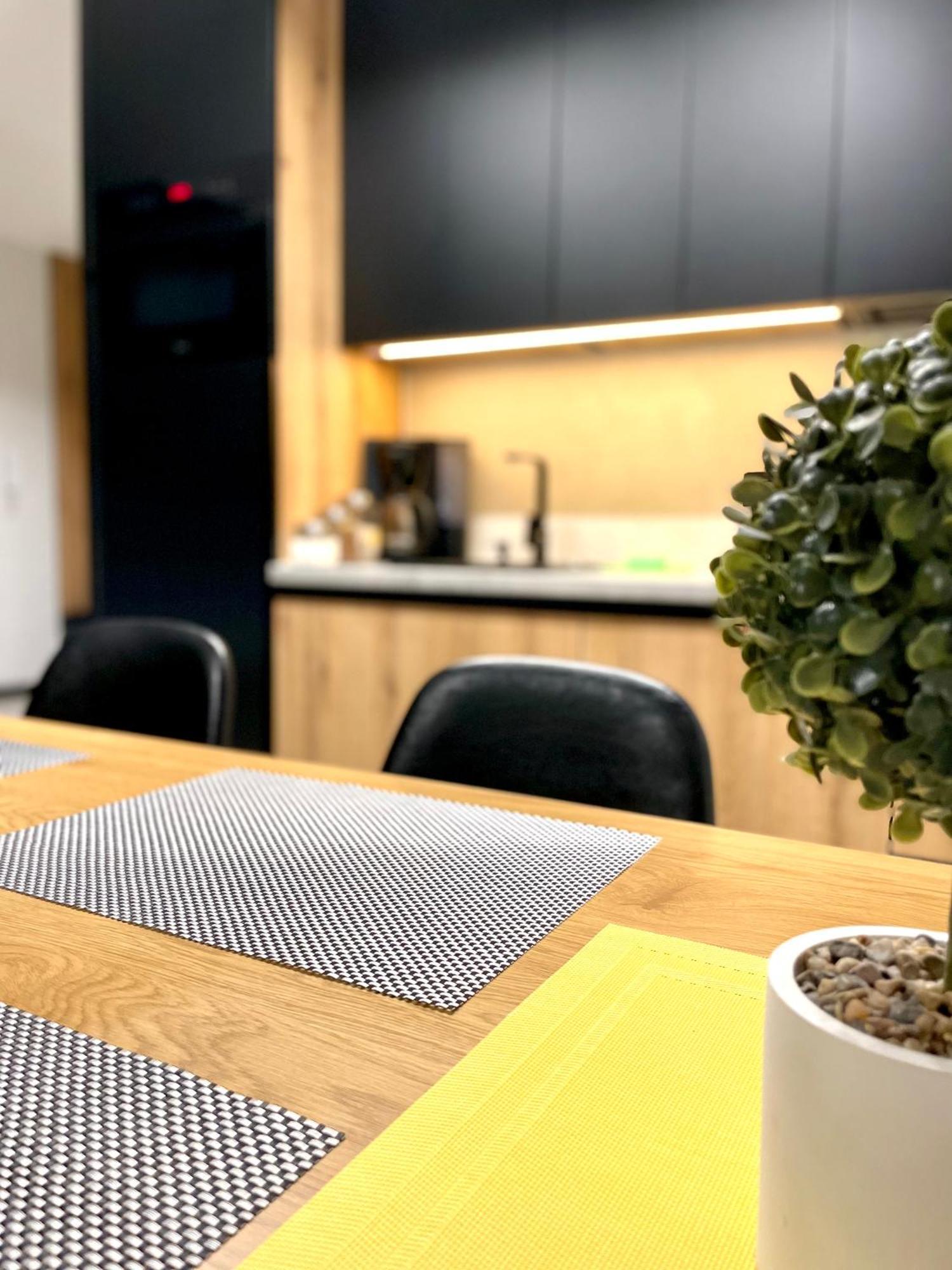 Apartament Twierdza Z Widokiem Na Jezioro Ostroda Luaran gambar