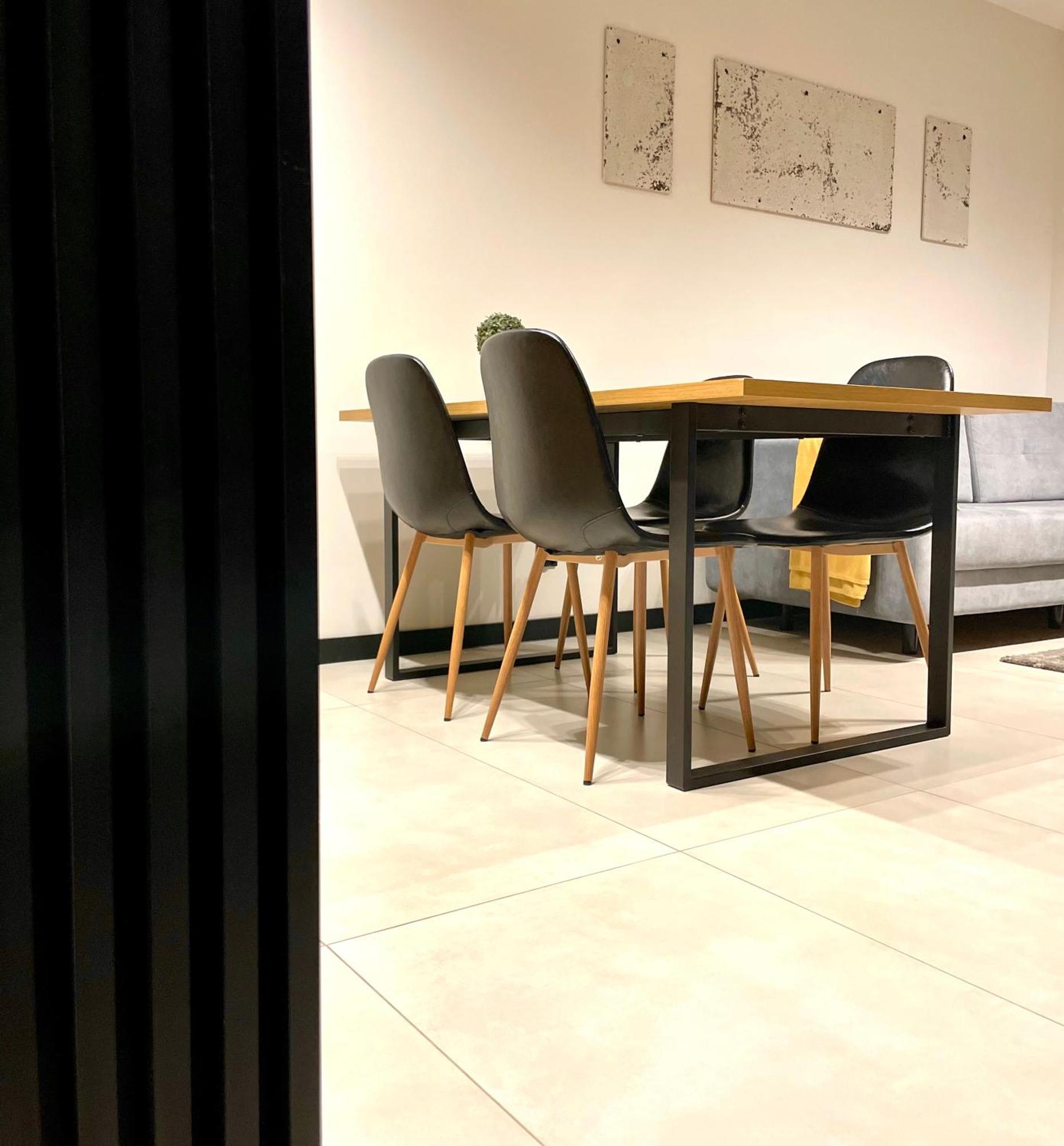 Apartament Twierdza Z Widokiem Na Jezioro Ostroda Luaran gambar