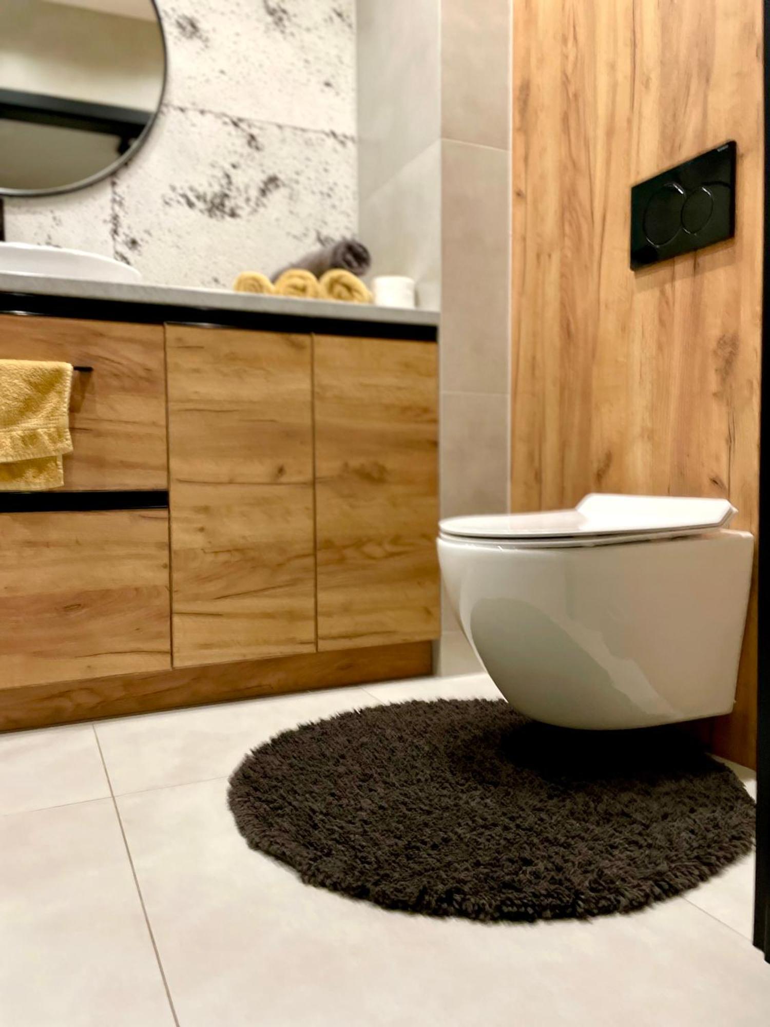 Apartament Twierdza Z Widokiem Na Jezioro Ostroda Luaran gambar