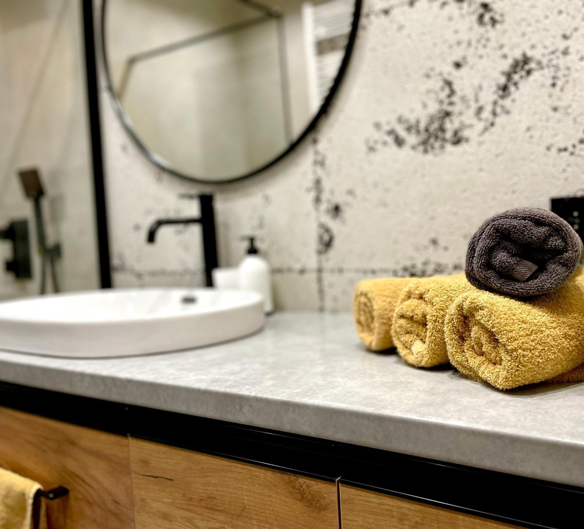 Apartament Twierdza Z Widokiem Na Jezioro Ostroda Luaran gambar